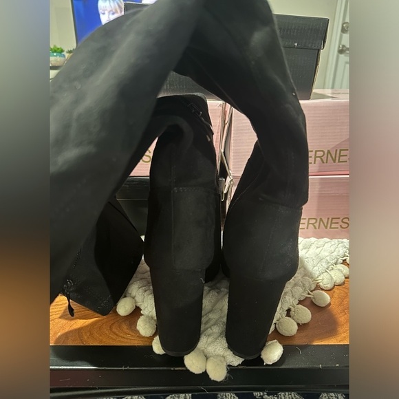 NWT Top Moda's Luxurious Knee High Boots - Size 5.5 - Picture 9 of 10